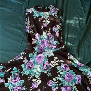Sleeveless floral dress